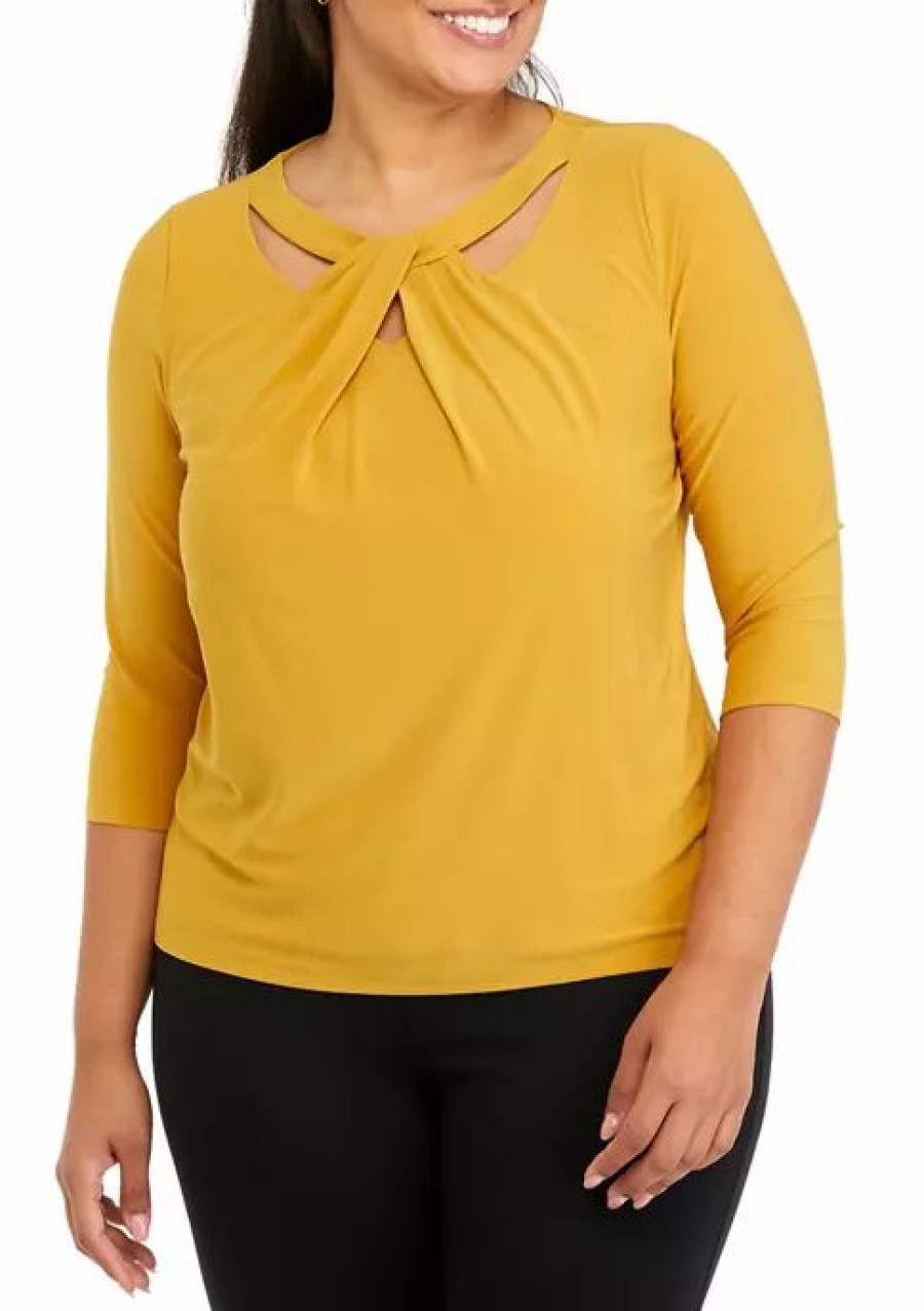 Women * | Cheapest Kasper Plus Size 3/4 Sleeve Criss-Cross Neck Top Marigold