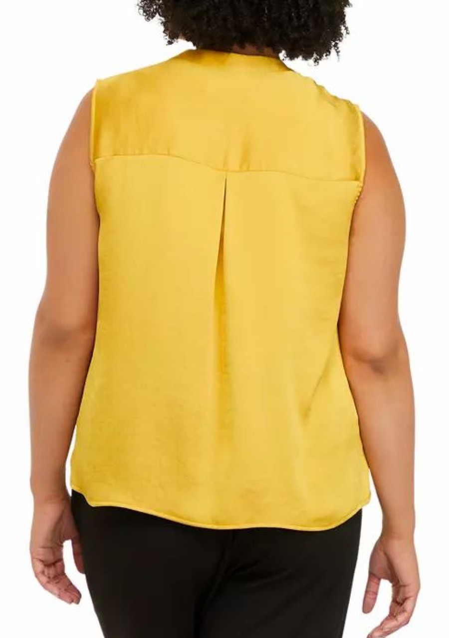 Women * | Deals Kasper Plus Size Sleeveless Split Neck Top Butterscotch